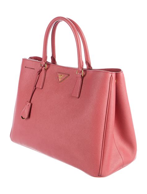 prada saffiano logo shoulder bag|prada saffiano lux tote bag.